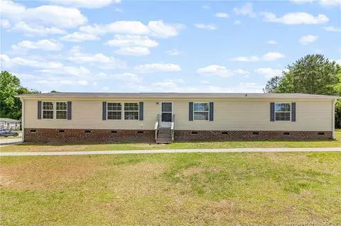 104 Hillcreek Dr, Parkton, NC 28371