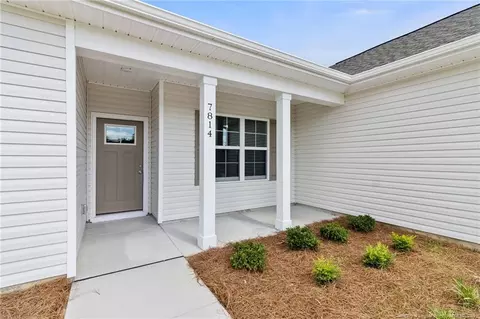 7814 Iron Ct, Fayetteville, NC 28306