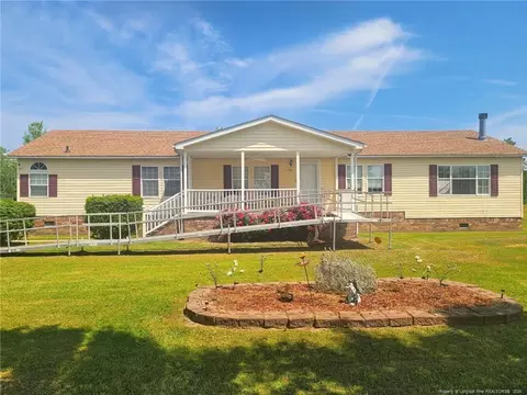 100 L Mcmillian Rd, Raeford, NC 28376