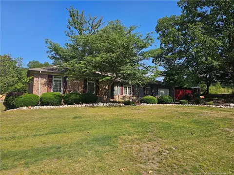 6998 Norge St, Fayetteville, NC 28311