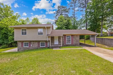 5467 Lazybrook Ct, Fayetteville, NC 28314