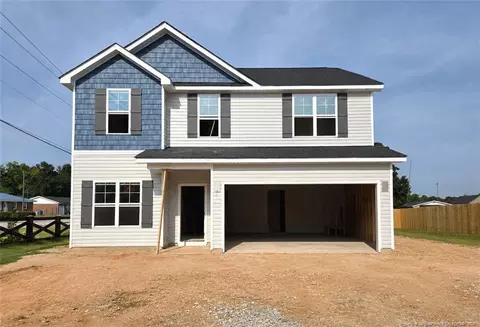 522 Open Range Rd, Spring Lake, NC 28390