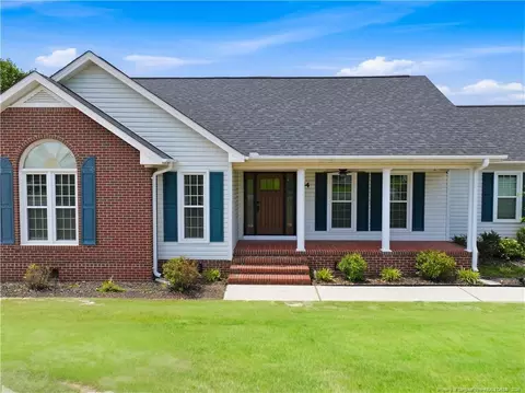 44 Oak Hill Dr, Dunn, NC 28334