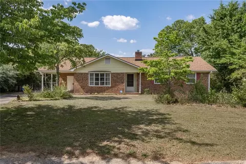 605 Dandridge Dr, Fayetteville, NC 28303