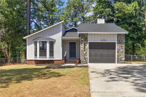 6700 Sandfield Ct, Fayetteville, NC 28304