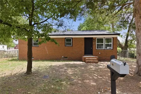 217 Teague St, Fayetteville, NC 28306