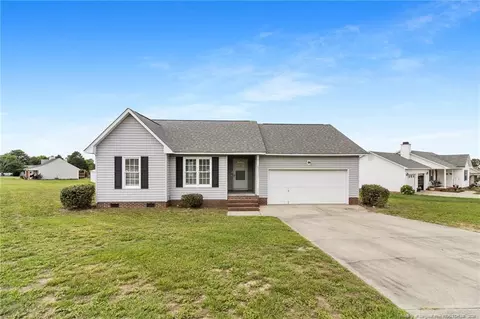 15 Peach Blossom Cir, Sanford, NC 27332