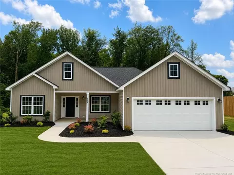 120 Mcneill St, Hope Mills, NC 28348