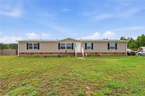 88 Ryegrass Dr, Saint Pauls, NC 28384