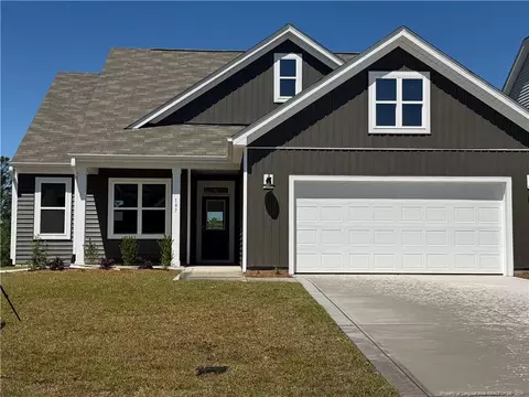 197 Marlborough St, Raeford, NC 28376
