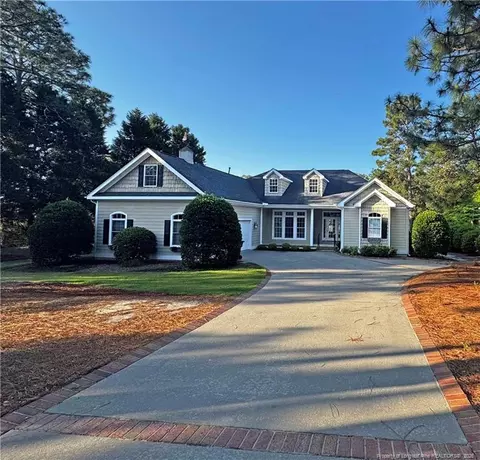 140 Steeplechase Way, Southern Pines, NC 28387
