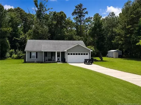 203 Drew St, Raeford, NC 28376