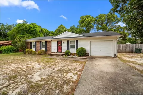5902 Richfield Ave, Hope Mills, NC 28348