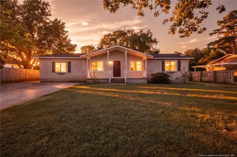 6513 Senator Dr, Fayetteville, NC 28304