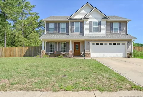 119 Flag Ln, Raeford, NC 28376