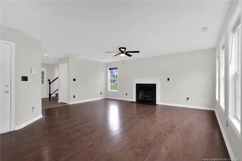 Living - 225 Valley Oak Dr, Bunnlevel, NC 28323 photo 2 of 4