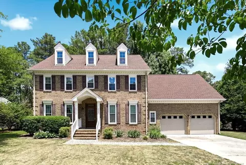 224 Shawcroft Rd, Fayetteville, NC 28311