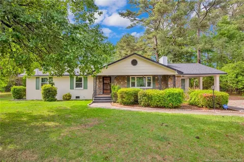 838 W 3rd Ave, Red Springs, NC 28377