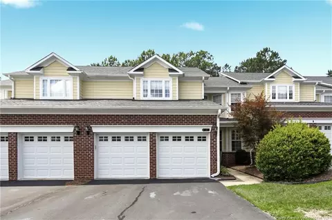 82 Pine Hawk Dr, Spring Lake, NC 28390