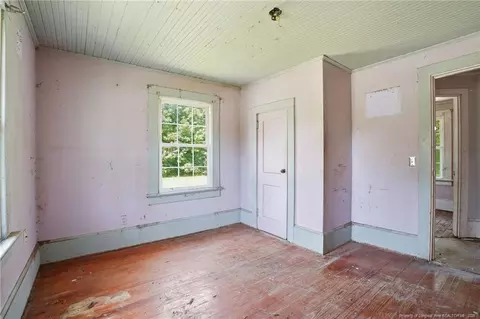 Bedroom - 5854 E Main St, Bailey, NC 27807 photo 2 of 5