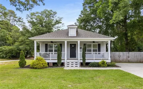 701 E Pearsall St, Dunn, NC 28334