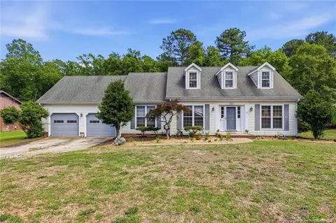 2337 Rolling Hill Rd, Fayetteville, NC 28304
