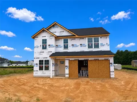 26 Baxley Dr, Dunn, NC 28334