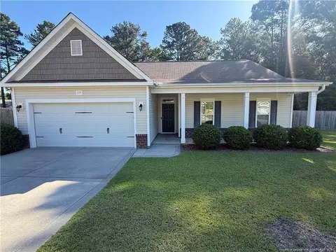177 Sidesaddle Ct, Raeford, NC 28376