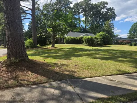 404 W Main St, Clinton, NC 28328
