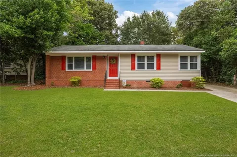 1021 Martindale Dr, Fayetteville, NC 28304