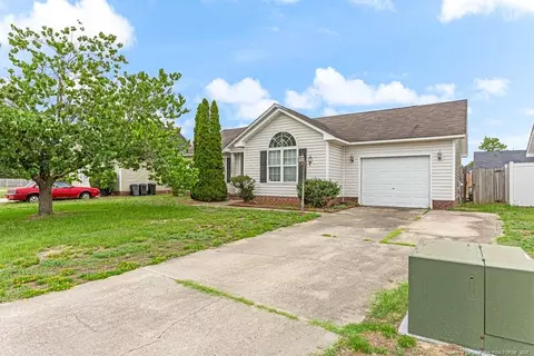 3620 Lismore Ln, Hope Mills, NC 28348