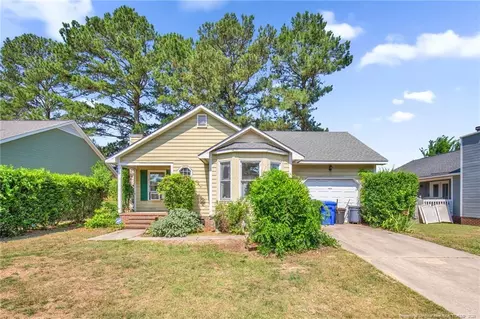 1582 Hazelcrest Dr, Fayetteville, NC 28304