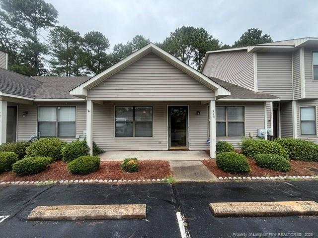 175 Aloha Dr, Fayetteville, NC 28311