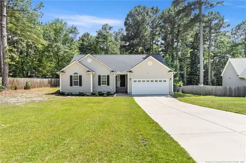 116 Smokey Mountain Dr, Raeford, NC 28376
