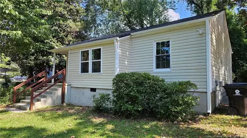 134 Mcgill St, Sanford, NC 27330