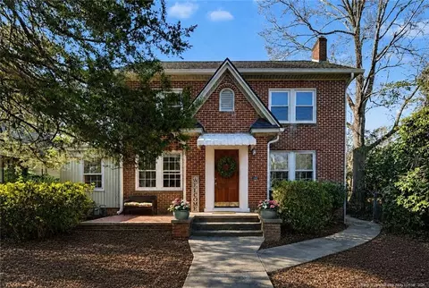 207 Hillcrest Ave, Fayetteville, NC 28305