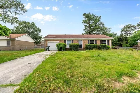7451 Ryan St, Fayetteville, NC 28314