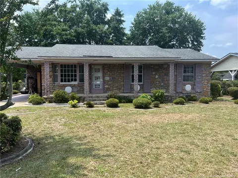1007 Lisa Cir, Spring Lake, NC 28390