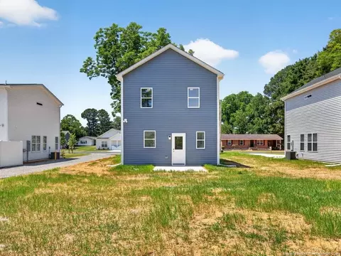Exterior - 1021 E Harnett St, Dunn, NC 28334 photo 6 of 9
