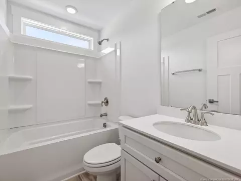 Bath - 1021 E Harnett St, Dunn, NC 28334 photo 3 of 3