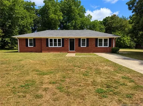 710 Tupelo Cir, Fayetteville, NC 28304