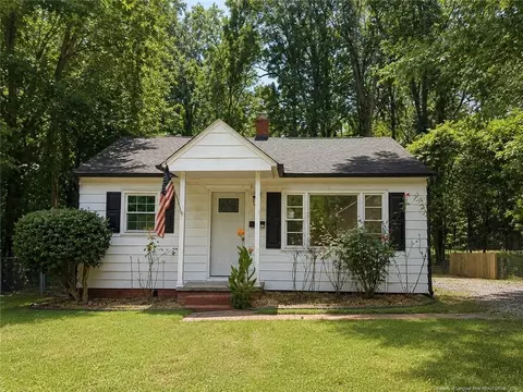 210 Brookwood Ave, Fayetteville, NC 28301