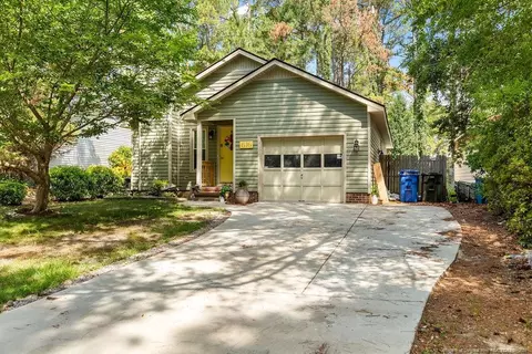 616 Walker St, Fayetteville, NC 28311