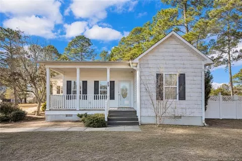 89 Willoughby Dr, Saint Pauls, NC 28384