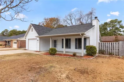 5748 Pepperbush Dr, Fayetteville, NC 28304
