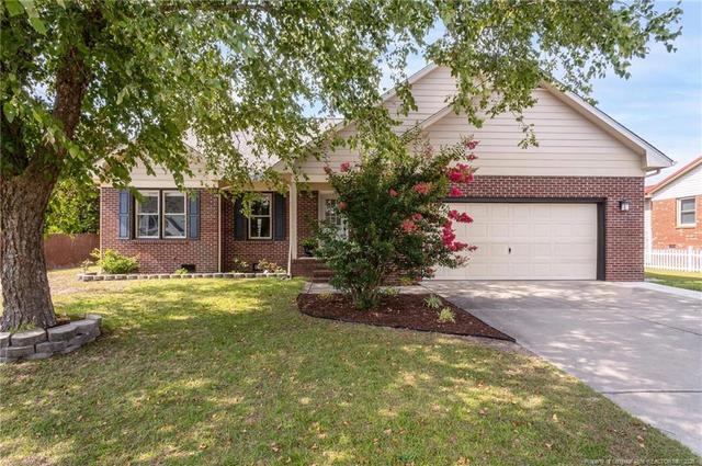 6318 Streeter Dr, Hope Mills, NC 28348