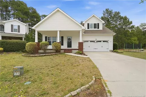 104 Lightwater Ct, Aberdeen, NC 28315