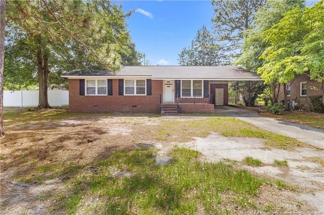 310 N 4th St, Saint Pauls, NC 28384