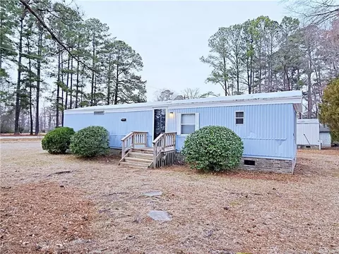 1581 Rim Rd, Fayetteville, NC 28314