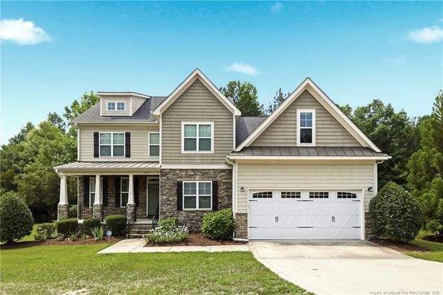 138 Valley Pines Cir, Spring Lake, NC 28390